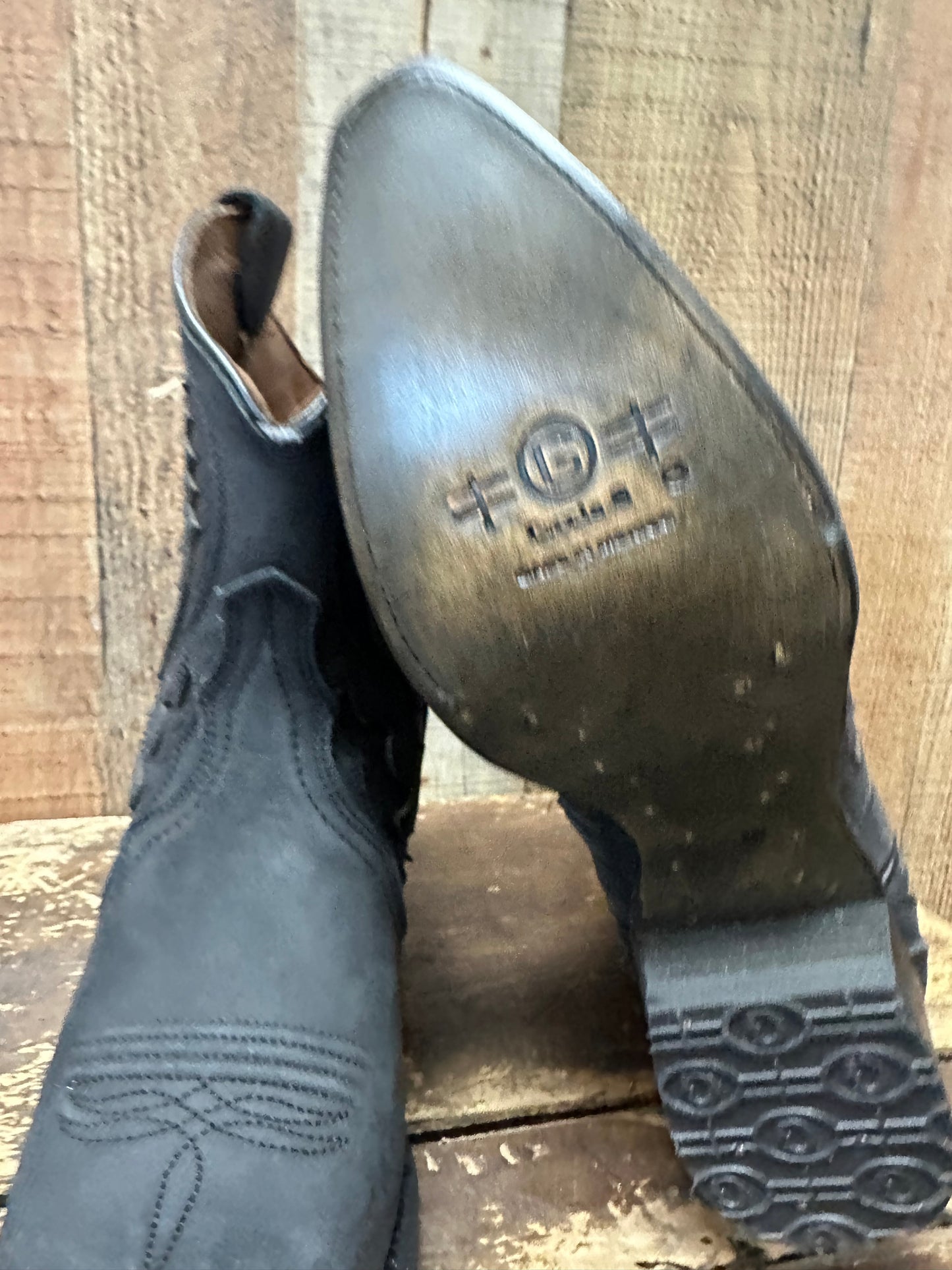 Corral Short Snip-toe Boot