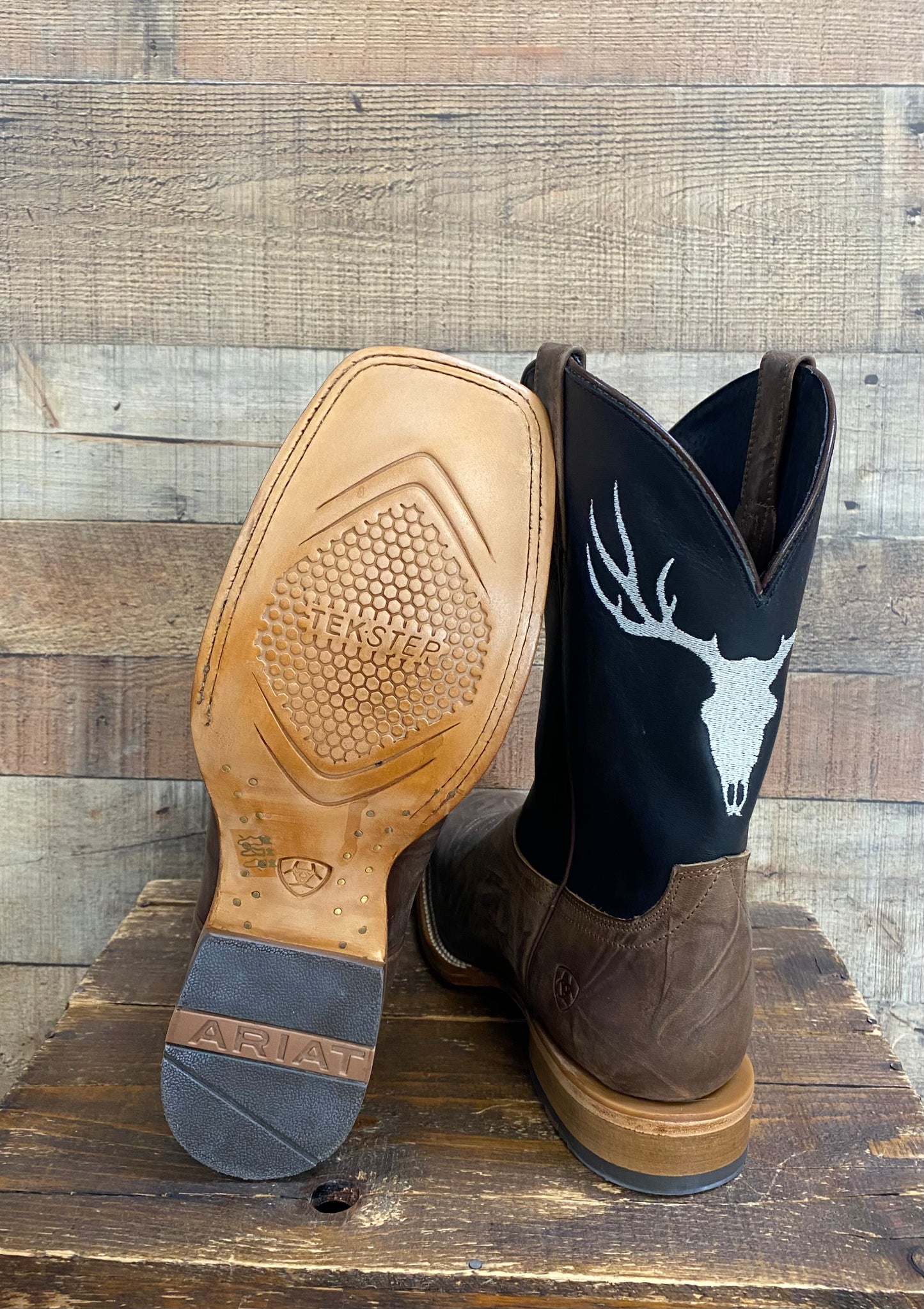 Ariat Crosshair Rifle Western