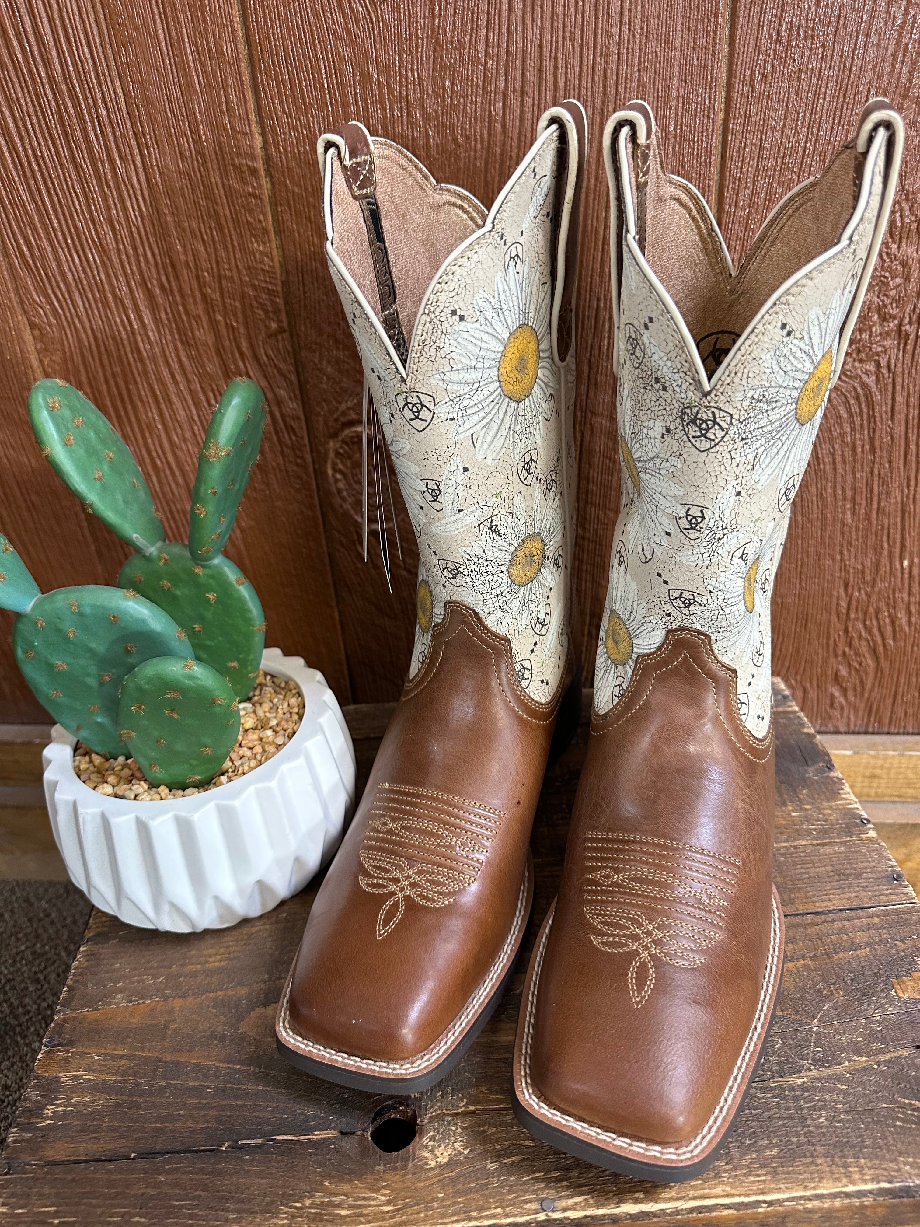 Ariat round up wide hot sale square toe western boot