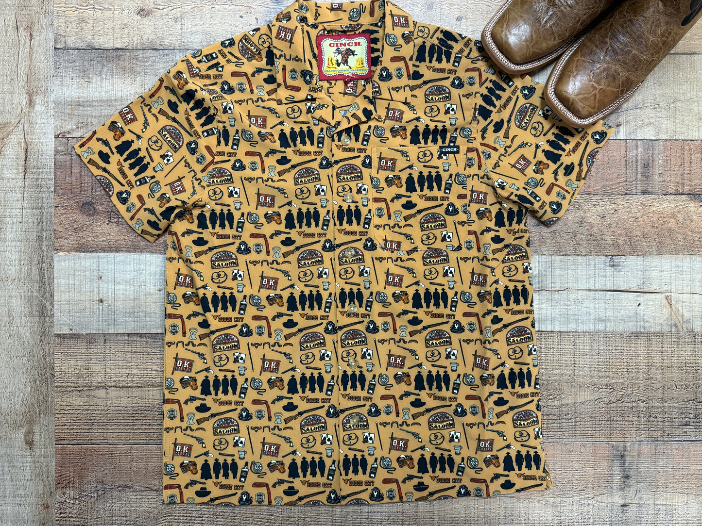 Cinch Short Sleeve Tombstone Button Up