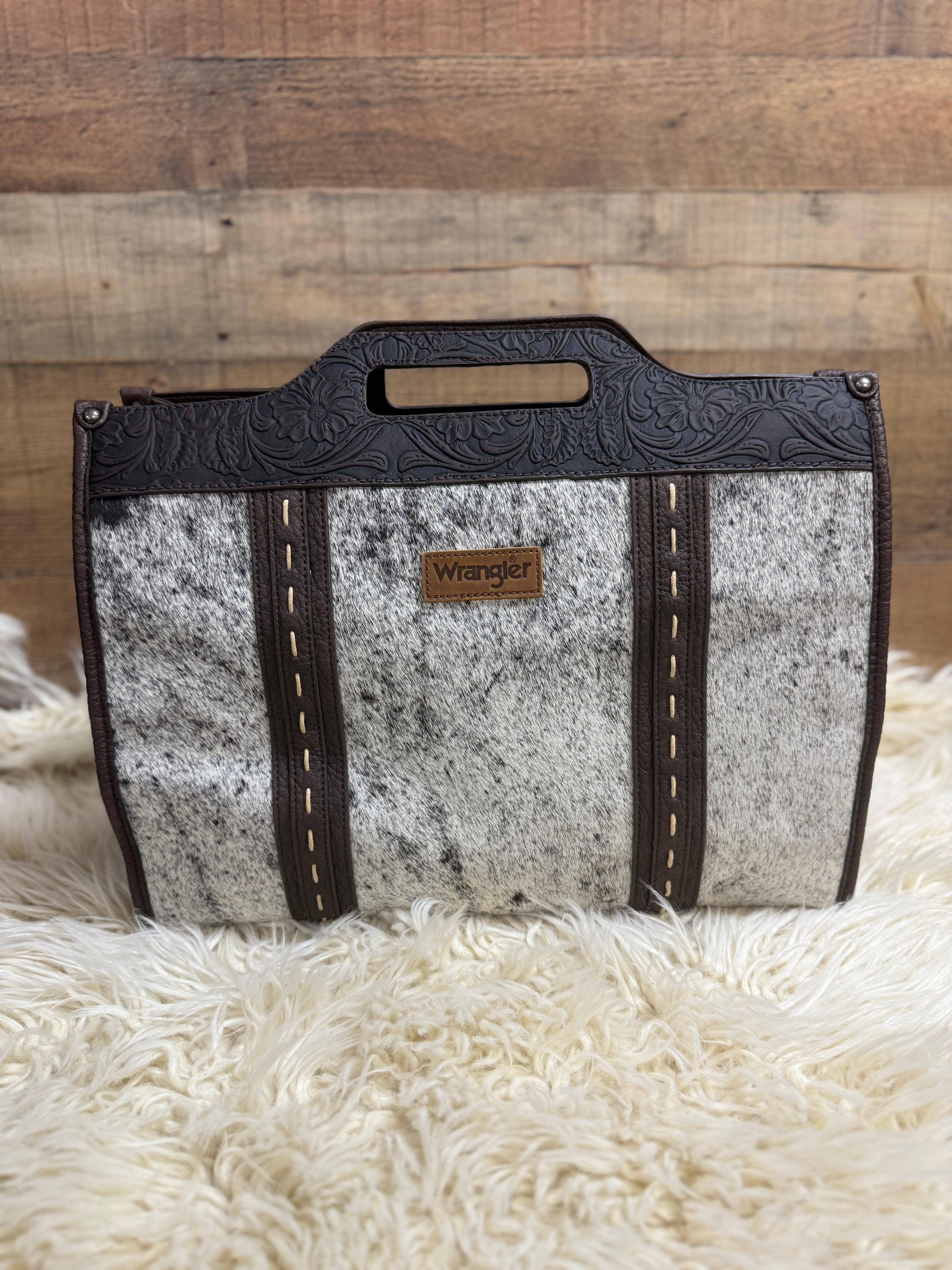 Wrangler Large Cow Print Tote – Chillicothe Bootery Inc