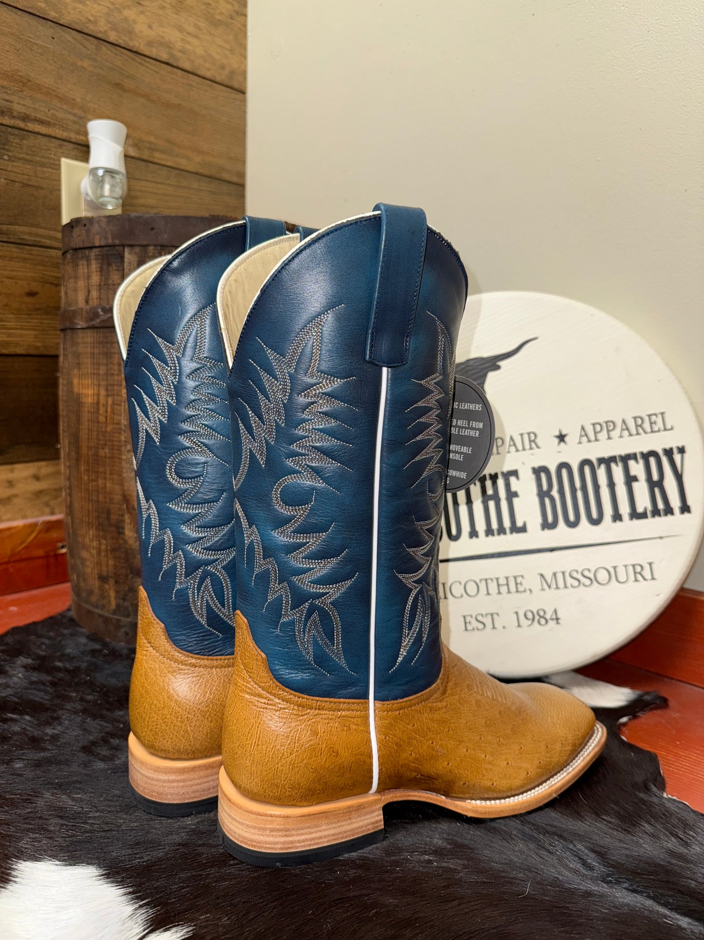 Saddle Smooth Ostrich
