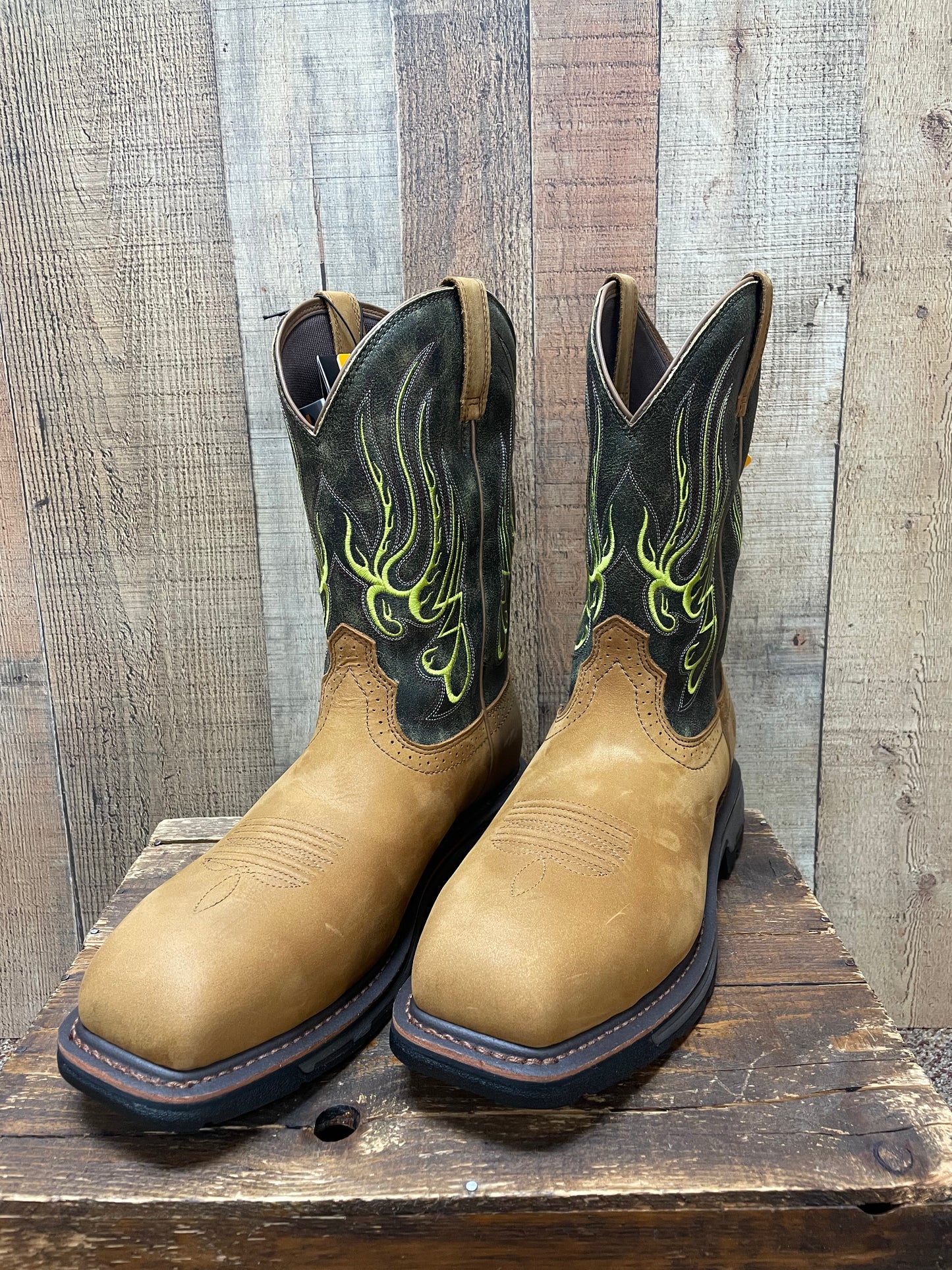 Ariat workhog top mesteno h2o