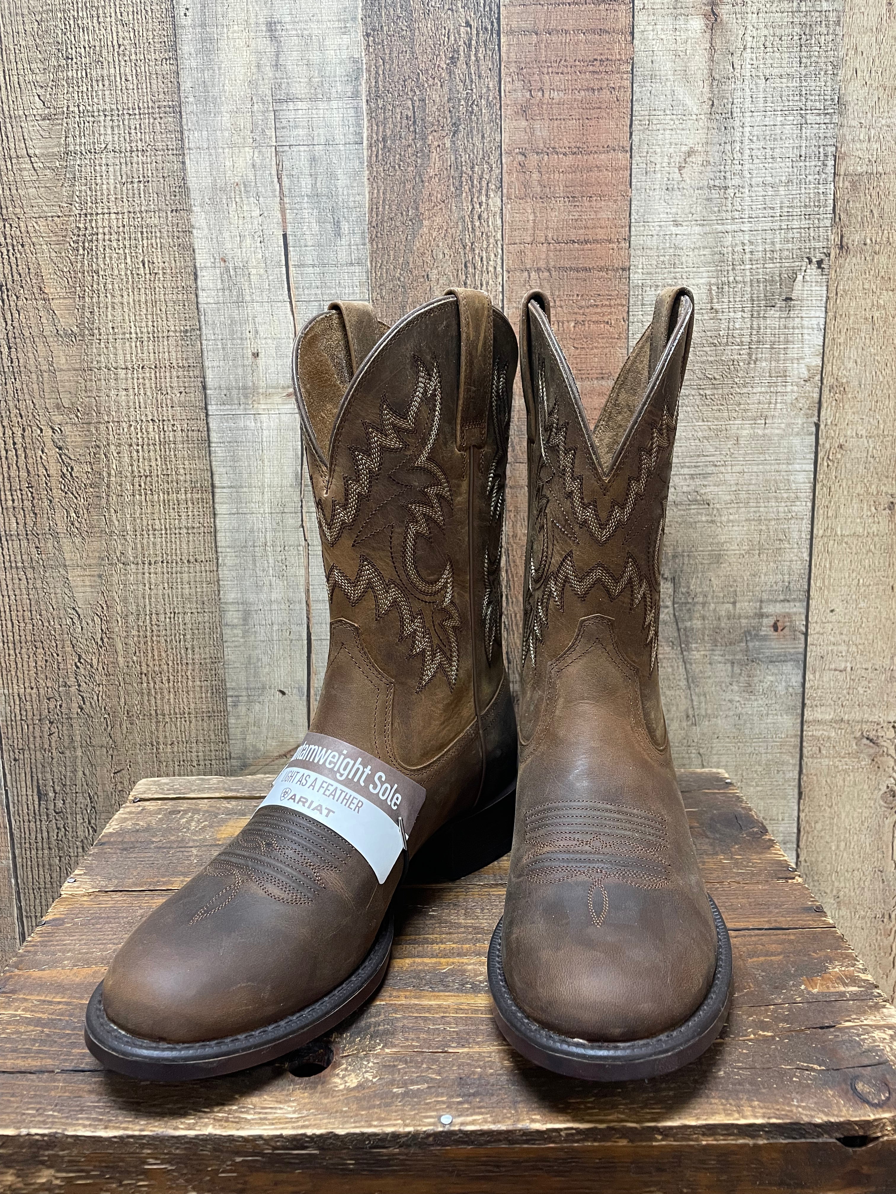 Ariat Men s Stockman Ultra Round Toe Cowboy Boot Talon Tan Chillicothe Bootery Inc