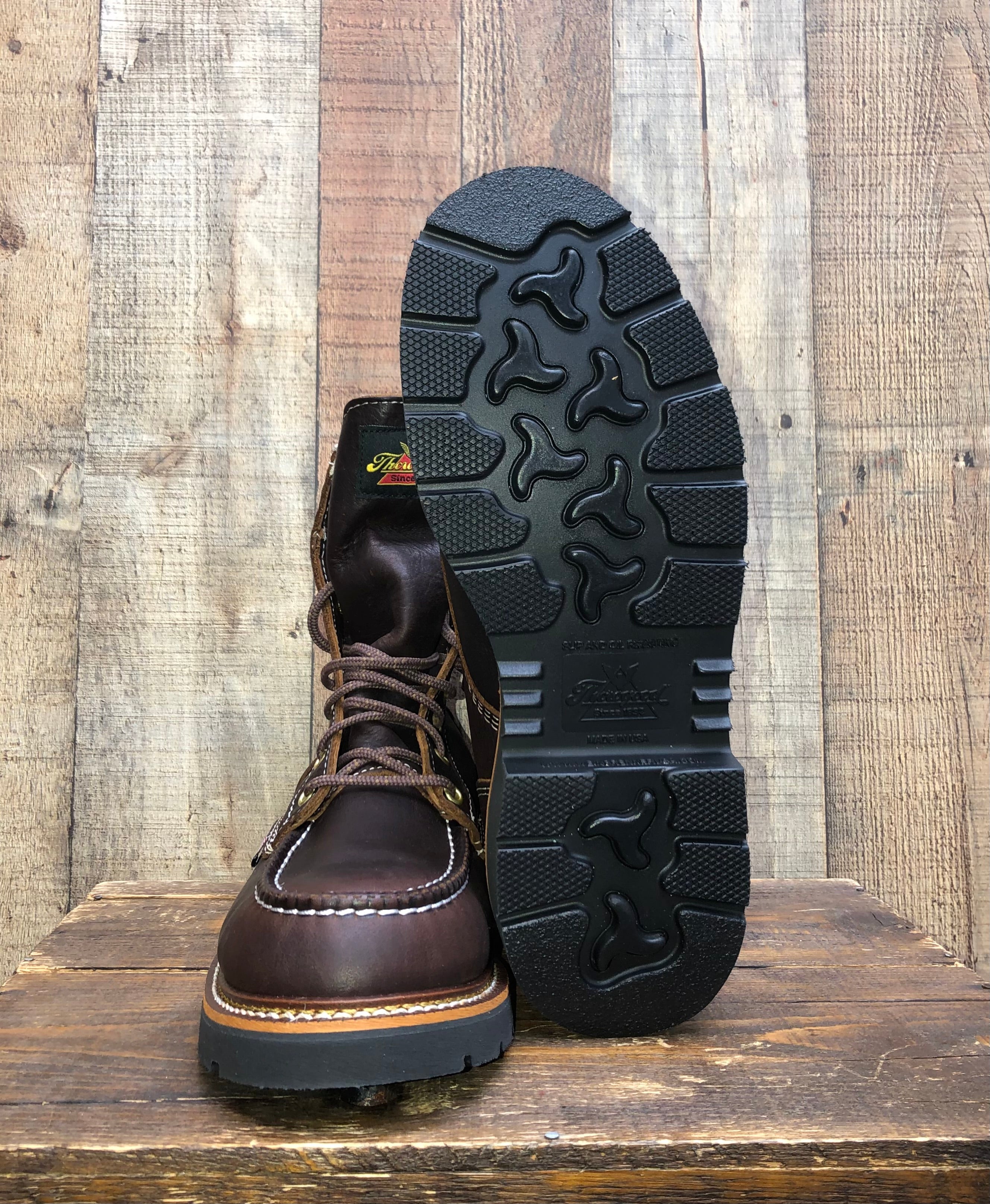 Thorogood boots black on sale walnut